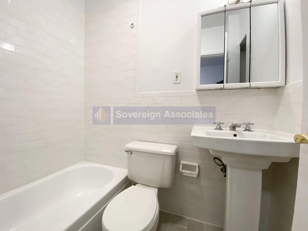 43 East 67th Street - Photo 7