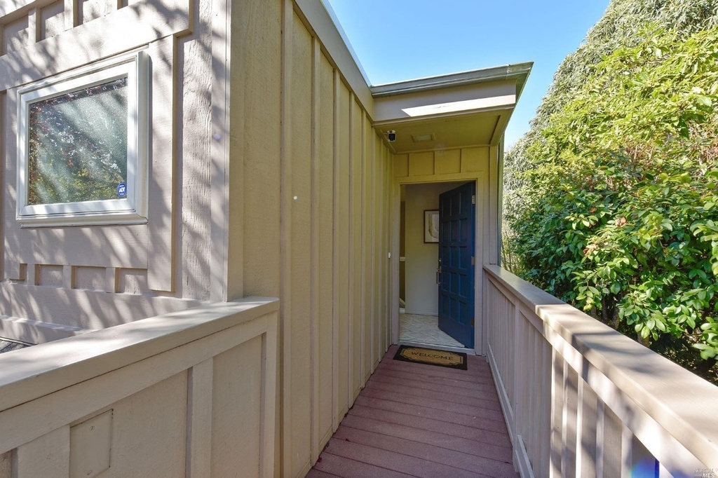 14 Marin Avenue - Photo 2