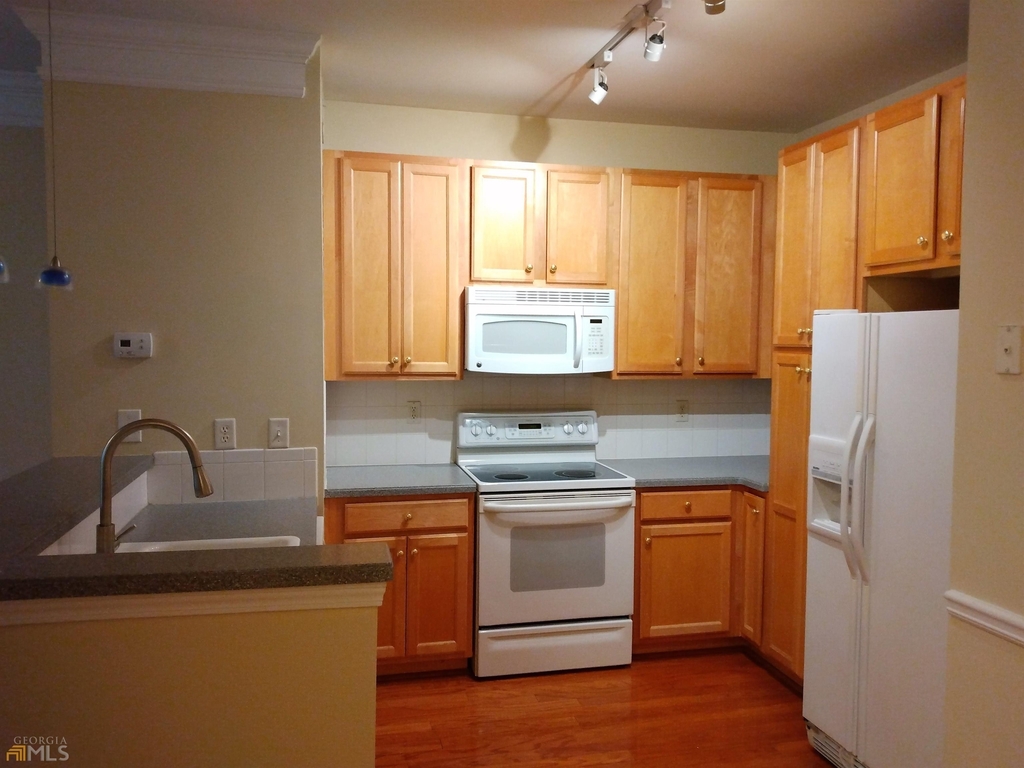 375 Highland Ave Ne  #1013 - Photo 12