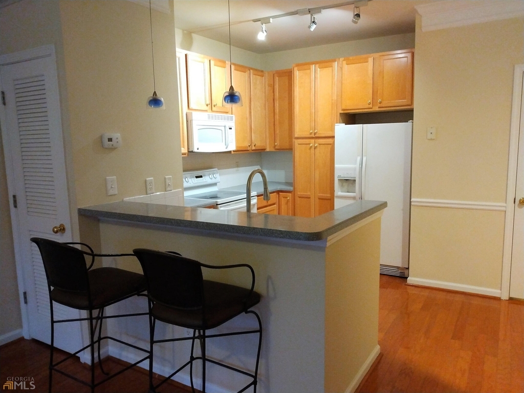 375 Highland Ave Ne  #1013 - Photo 10