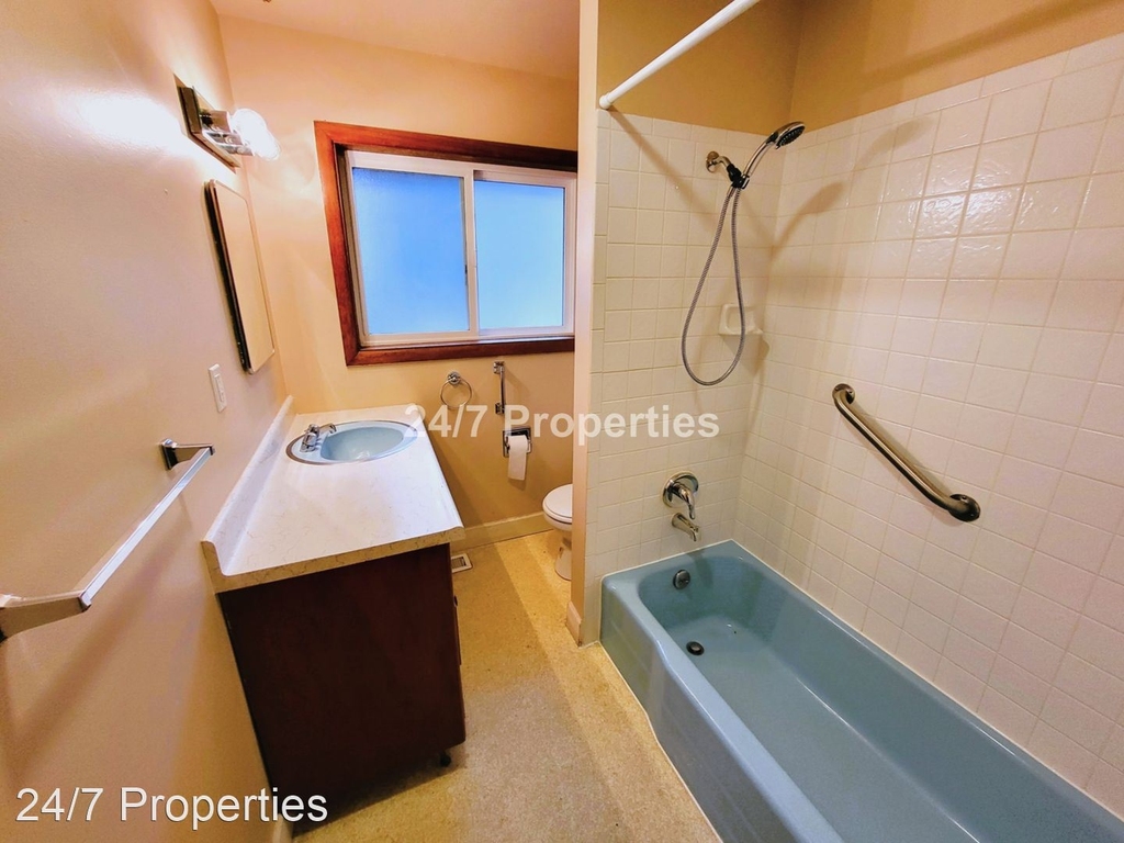 1523 Ne 72nd Ave. - Photo 11