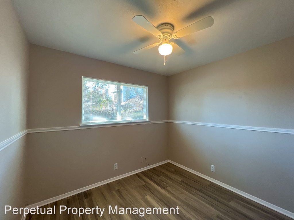 12400 Tree Line Dr Unit B - Photo 11