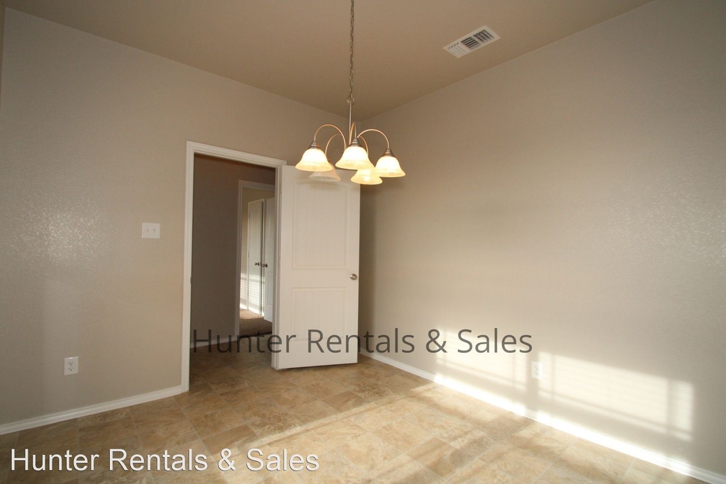 5001 Imperial Eagle Dr - Photo 17