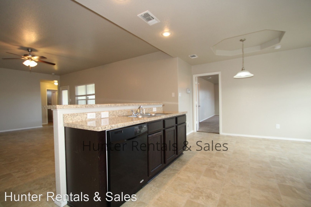 5001 Imperial Eagle Dr - Photo 14