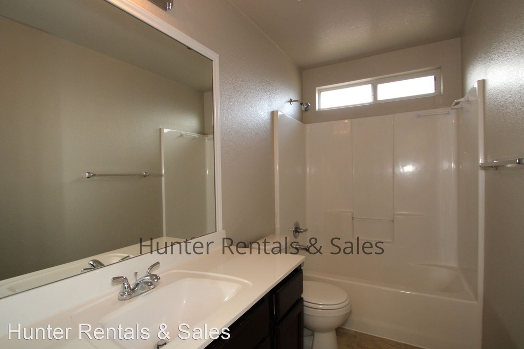 5001 Imperial Eagle Dr - Photo 10