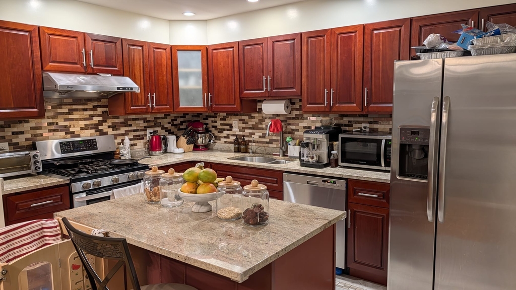 25th avenue - Photo 1