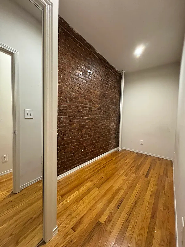 451 West 46th Street - Photo 11