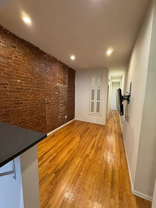 451 West 46th Street - Photo 3
