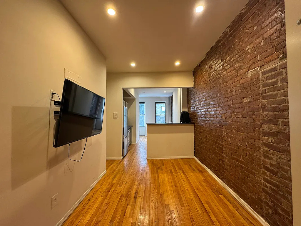 451 West 46th Street - Photo 2