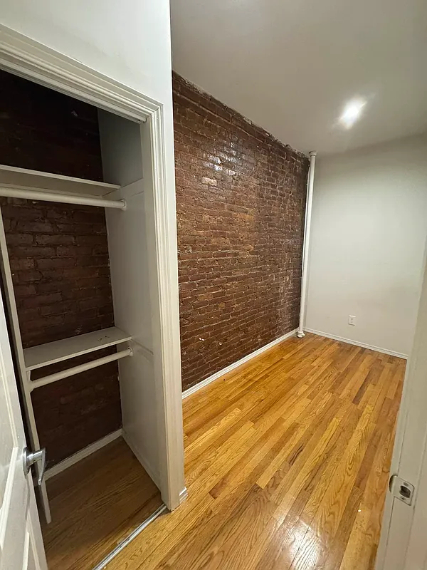 451 West 46th Street - Photo 14