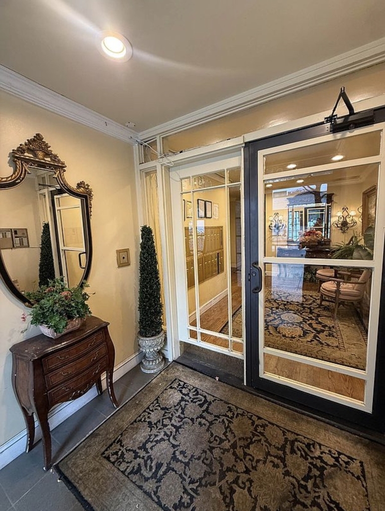 343 West 51st Street - Photo 5