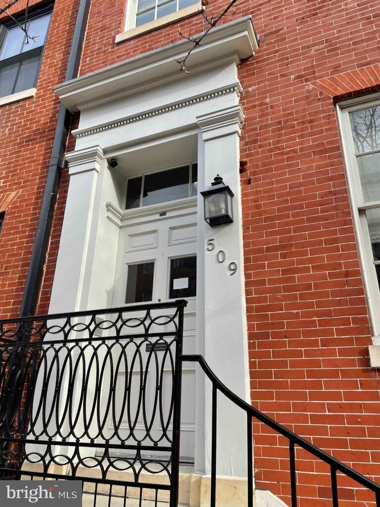 509 Cathedral Street - Photo 1