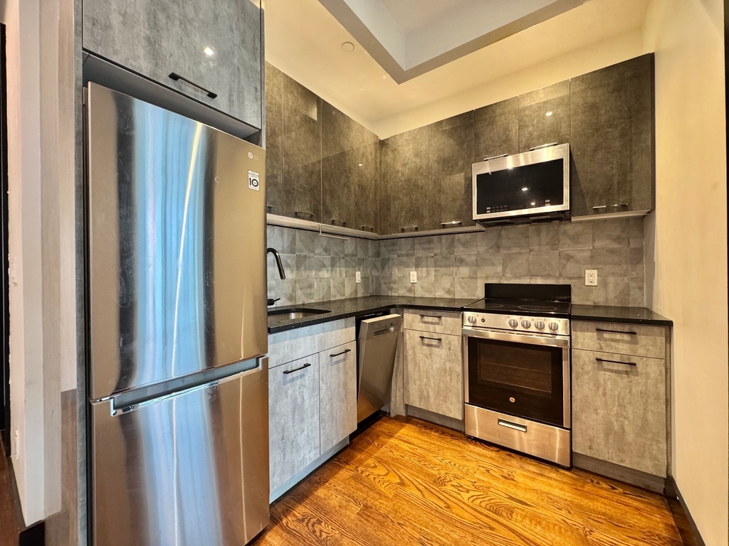 340 Irving Avenue - Photo 6
