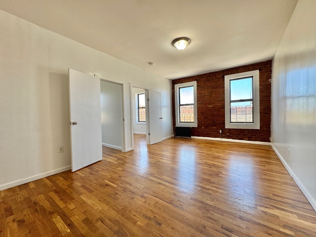 740 Empire Boulevard - Photo 7