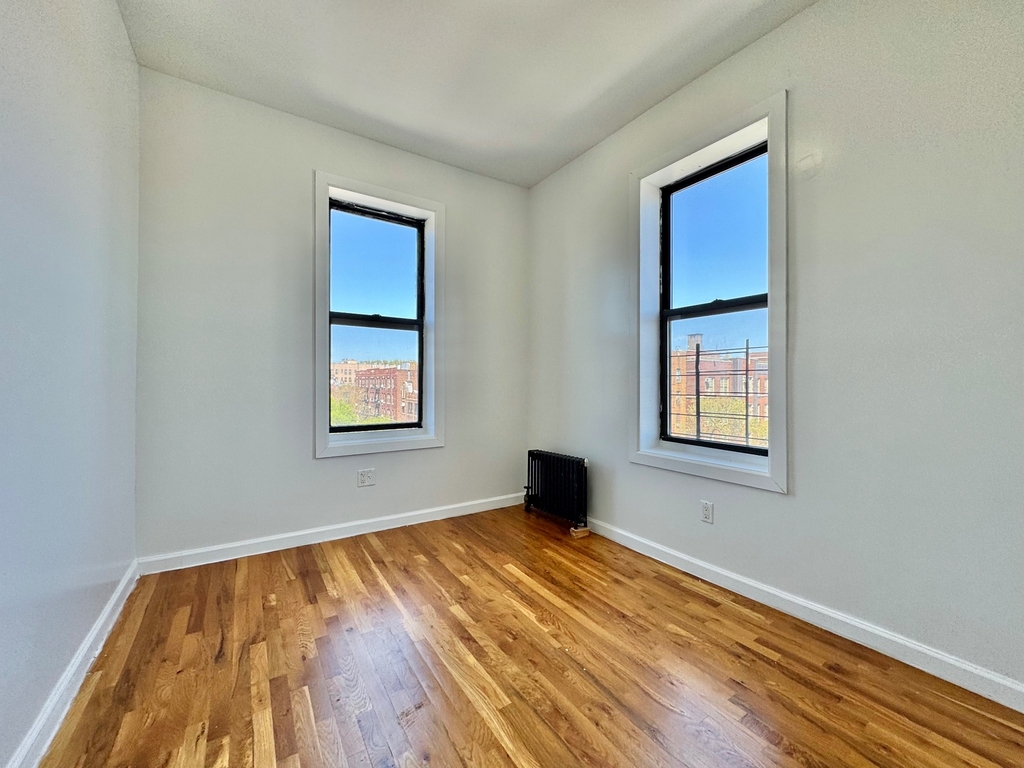 740 Empire Boulevard - Photo 6
