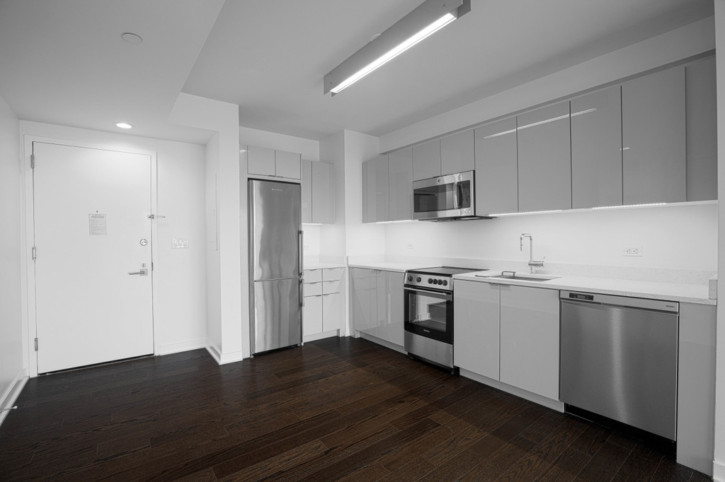 400 West 113th Street - Photo 4