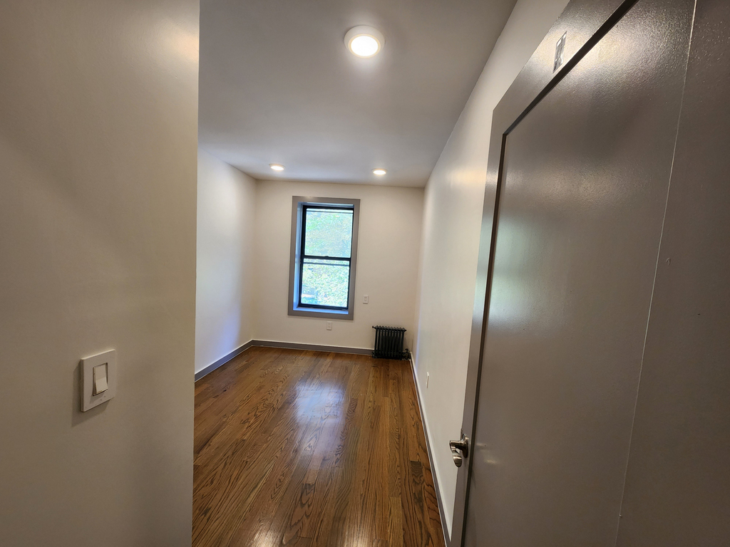 601 West 151st Street - Photo 5