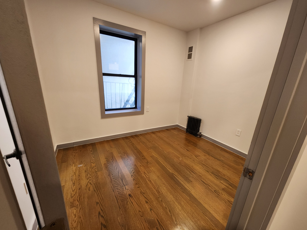 601 West 151st Street - Photo 7