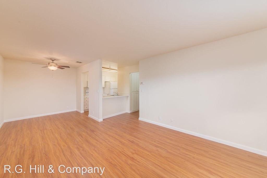 1336 Boulevard Way - Photo 4