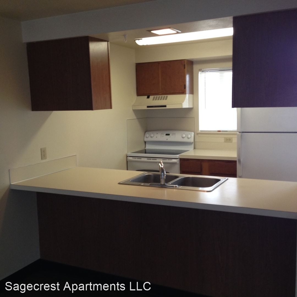 Sagecrest Apartments 1050 Connolly Drive - Photo 1