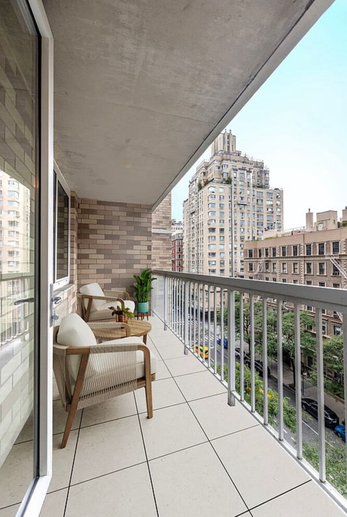 West End Avenue - Photo 2
