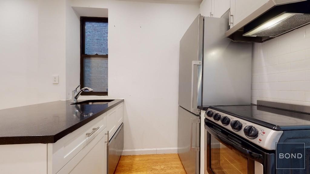 312 East 91st Street - Photo 2