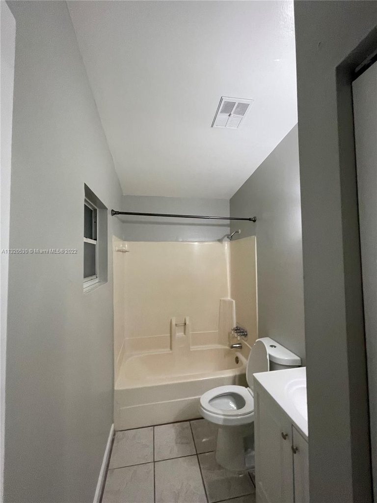 1114 Sw 71st Ter - Photo 6