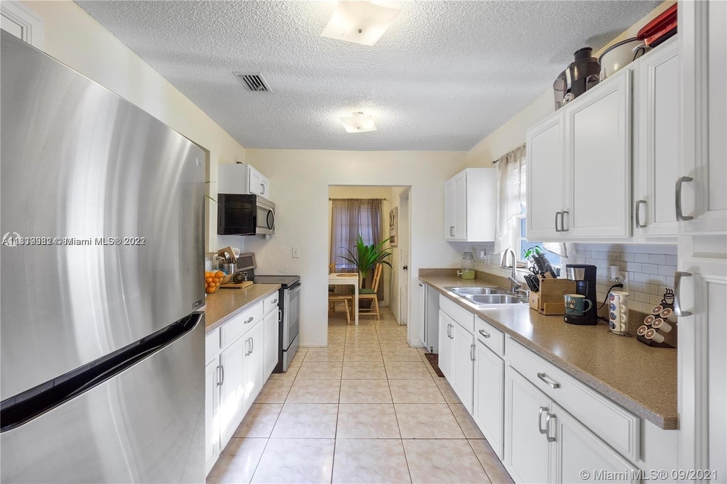 4600 Sw 43rd Ter - Photo 6