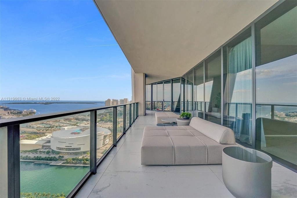 1000 Biscayne Blvd - Photo 3