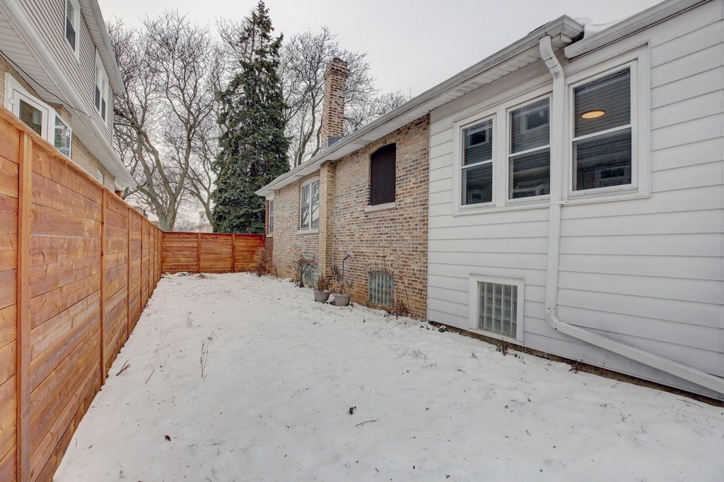 4315 N Mcvicker Avenue - Photo 25