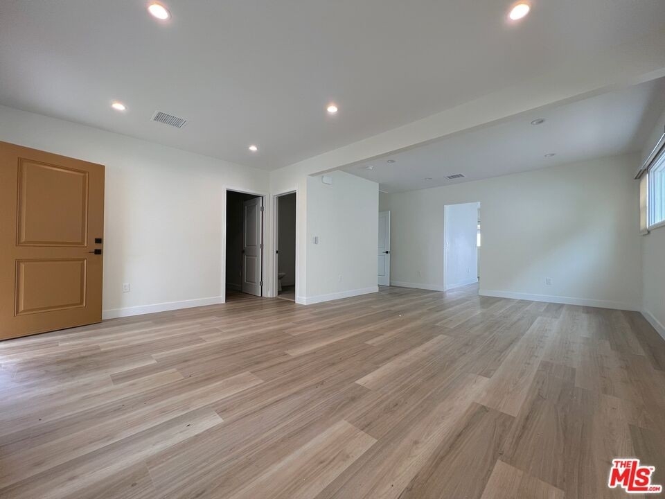 901 E San Jose Ave - Photo 3