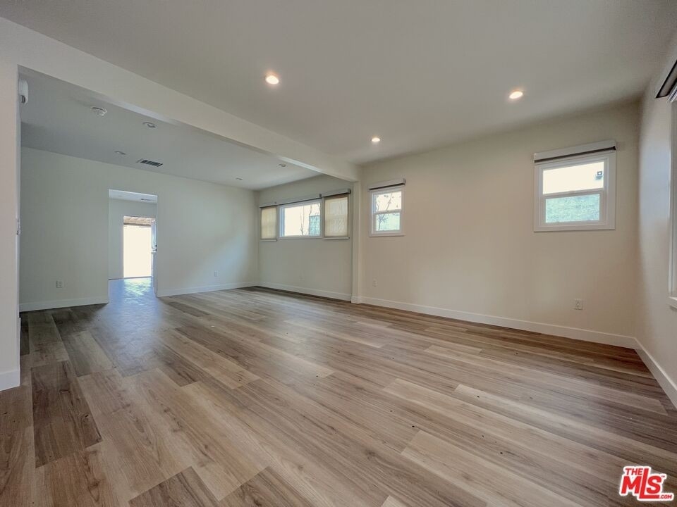 901 E San Jose Ave - Photo 1