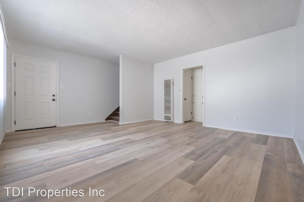 4060 Stevely Avenue - Photo 1