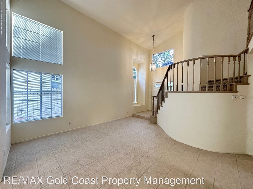 2510 Seadrift Court - Photo 5