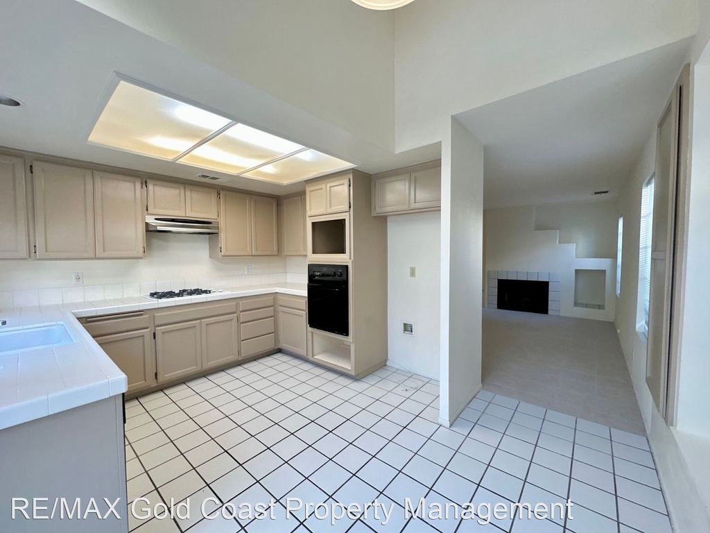 2510 Seadrift Court - Photo 14