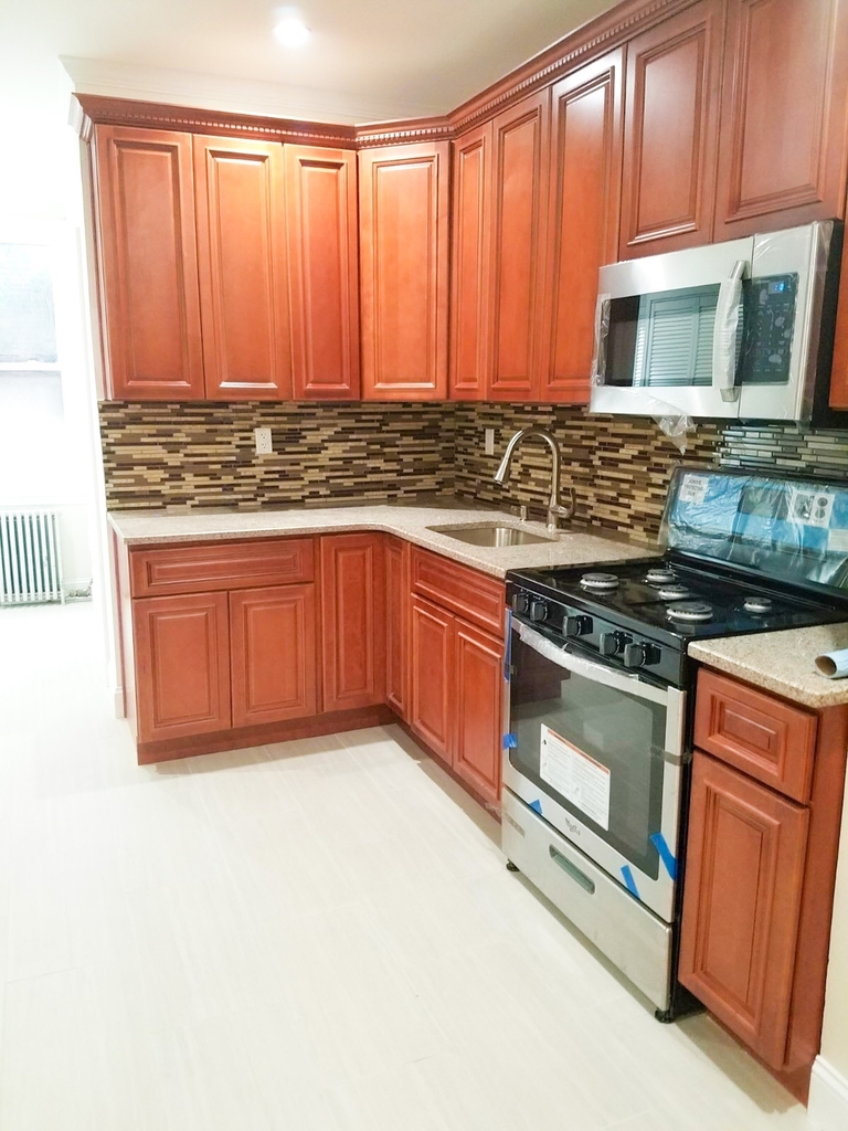 54-6 Nurge Avenue - Photo 0