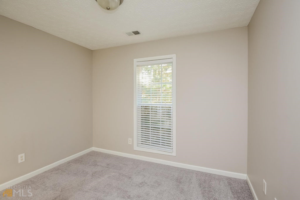 4035 Riverside Parkway - Photo 13