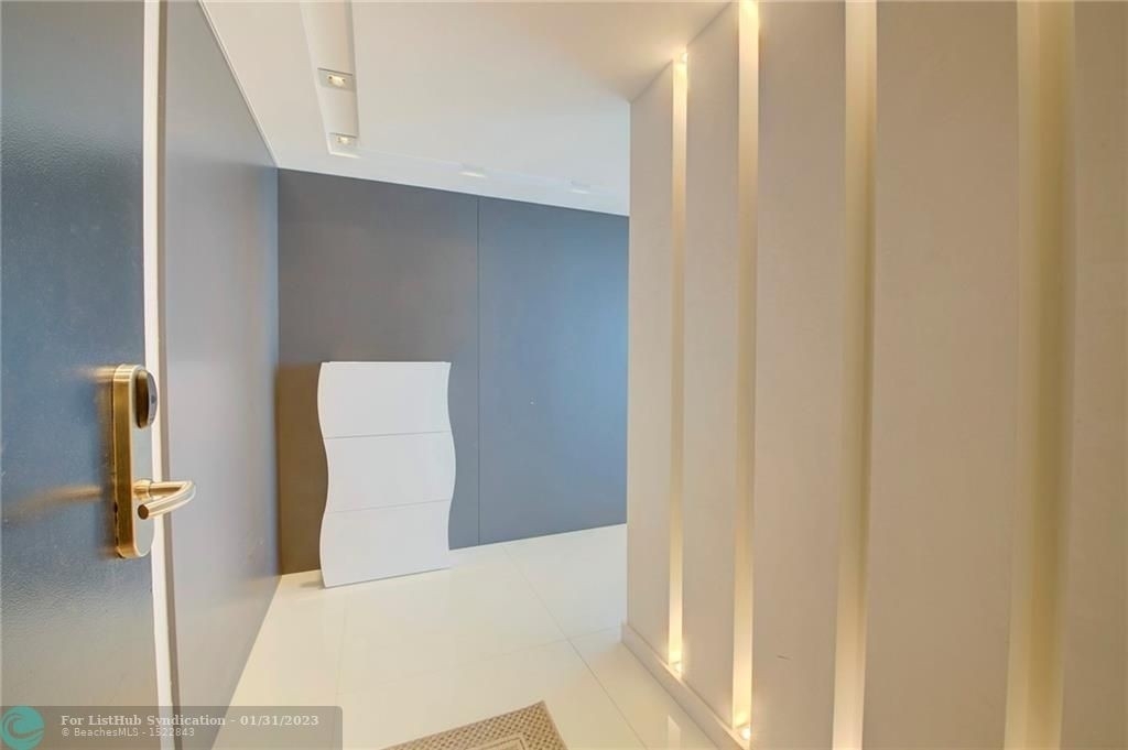 6899 Collins Ave - Photo 2