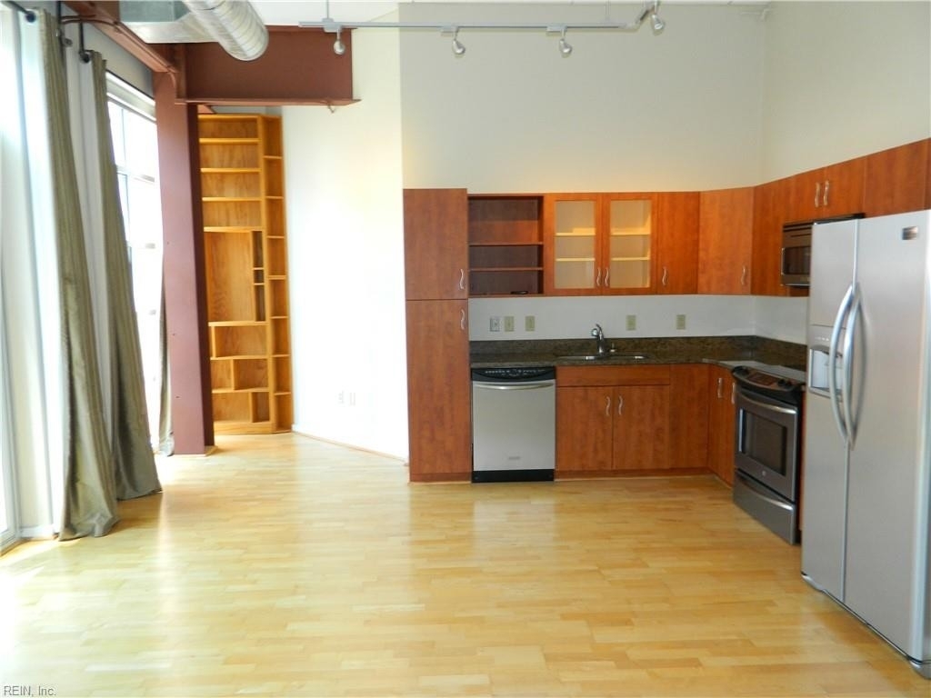 221 Market Street - Photo 3