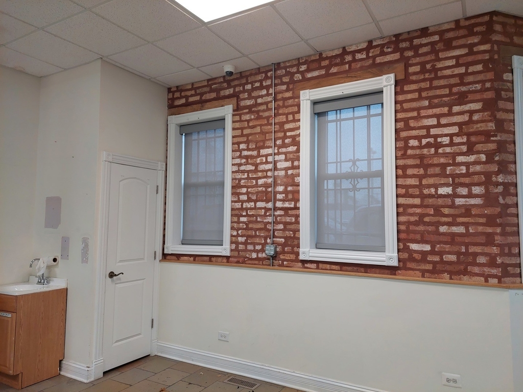 3628 N Milwaukee Avenue - Photo 4