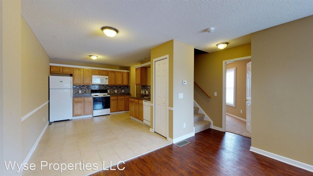 3160 Millersport Hwy - Photo 2