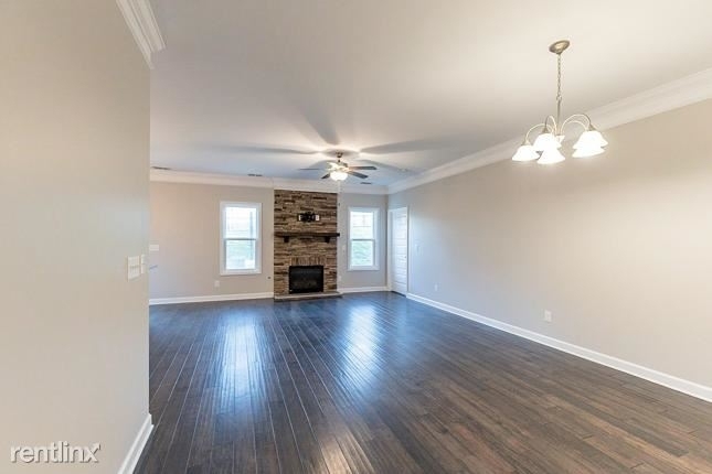 1801 R Luke Ct - Photo 2