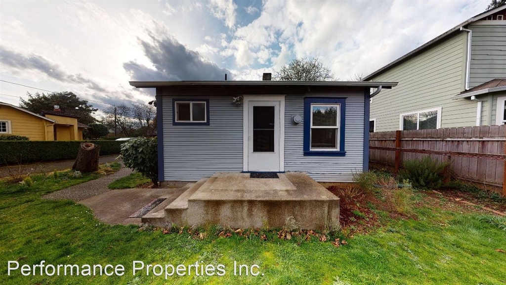 6826 Se 50th Avenue - Photo 1