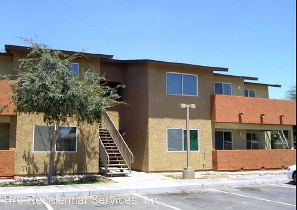 514 W. Yucca St. Attn: Leasing Office - Photo 2