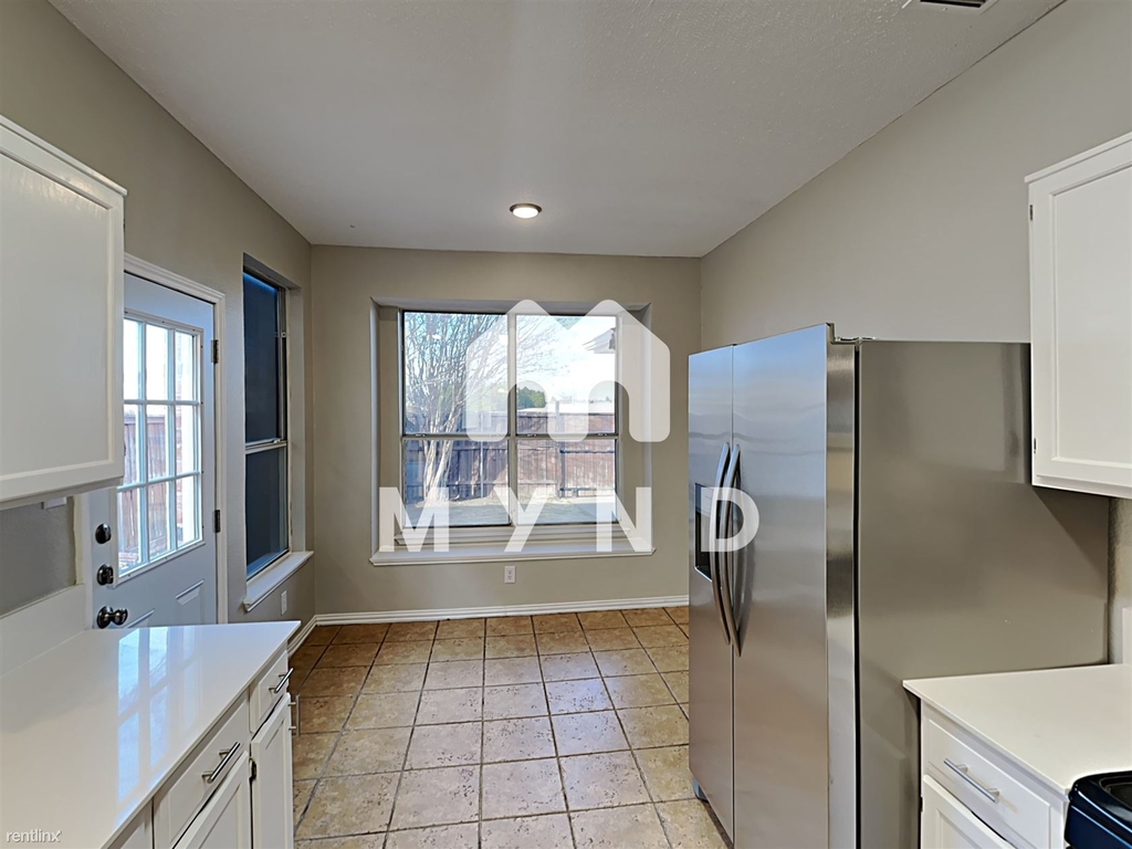 2341 Baretta Dr - Photo 2