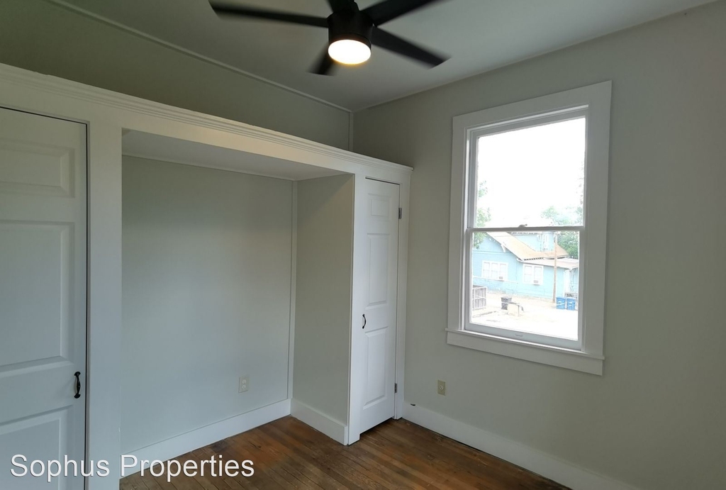 407 E. Locust Street - Photo 10