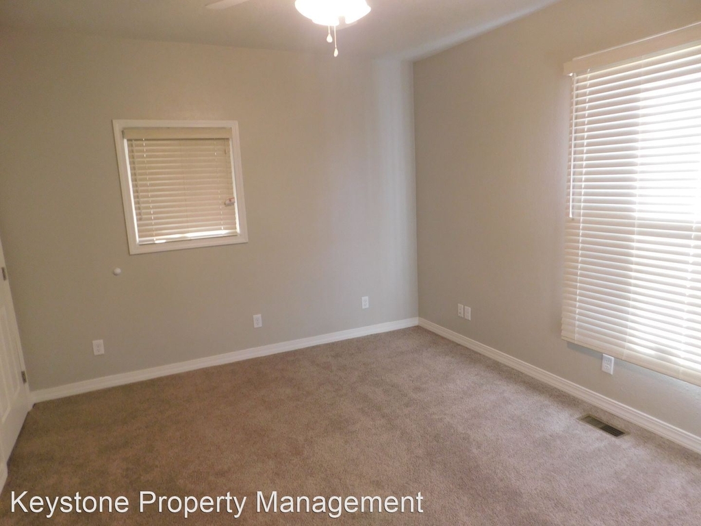 1410 Spruce Street - Photo 6