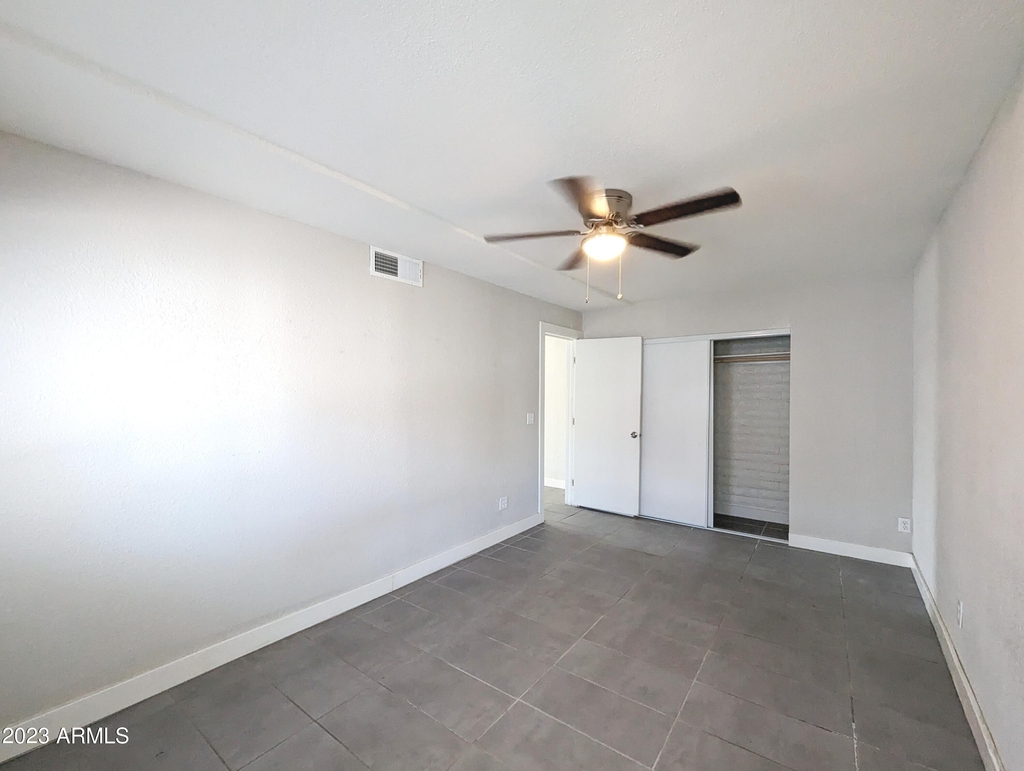 1404 E Mountain View Road - Photo 19