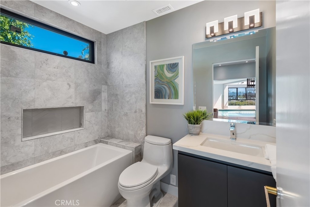 2287 Sunset Plaza Drive - Photo 16