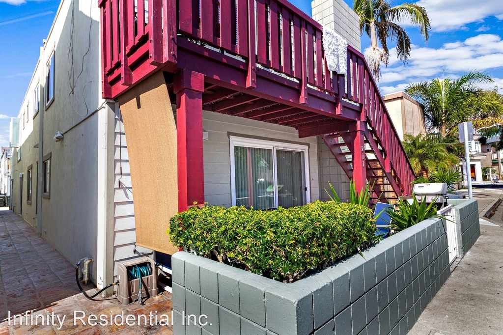 211 Fern Street - Photo 18